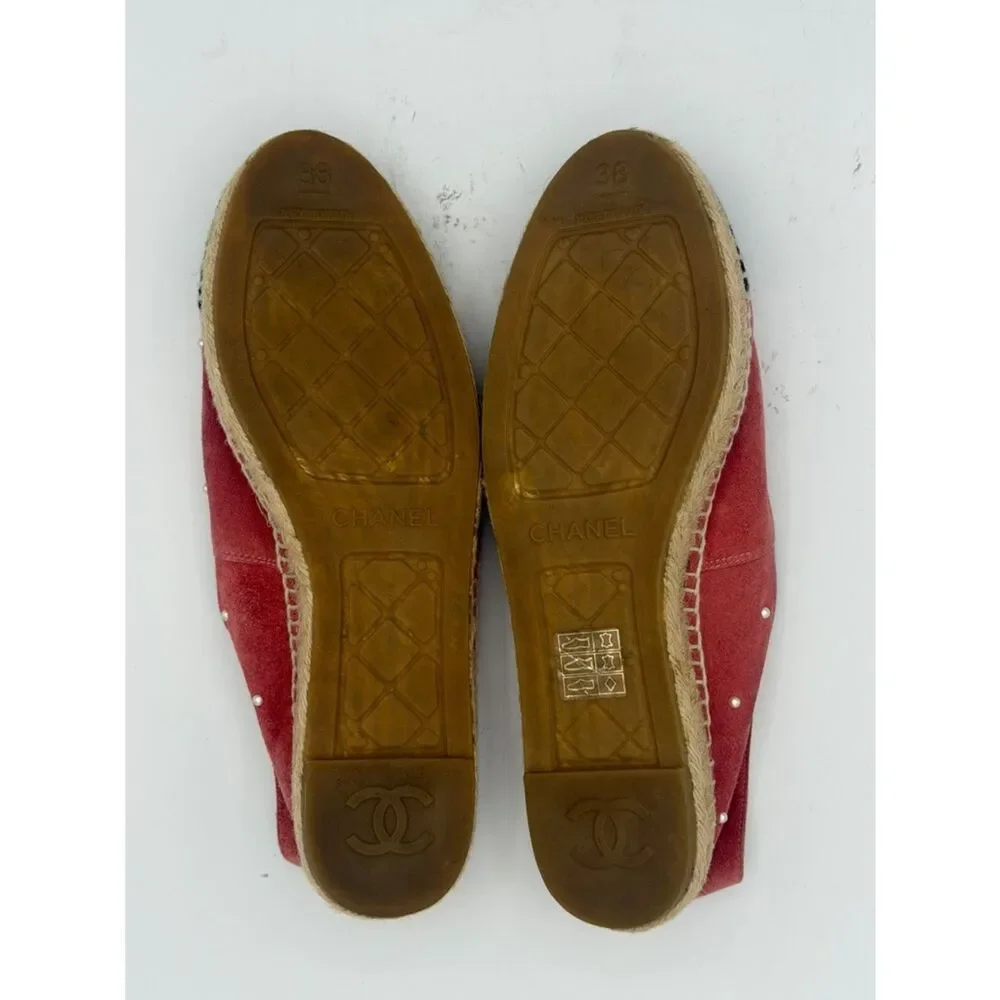 New CHANEL Rose/Black Suede Pearl Logo Espadrilles Size 38/ US 8
